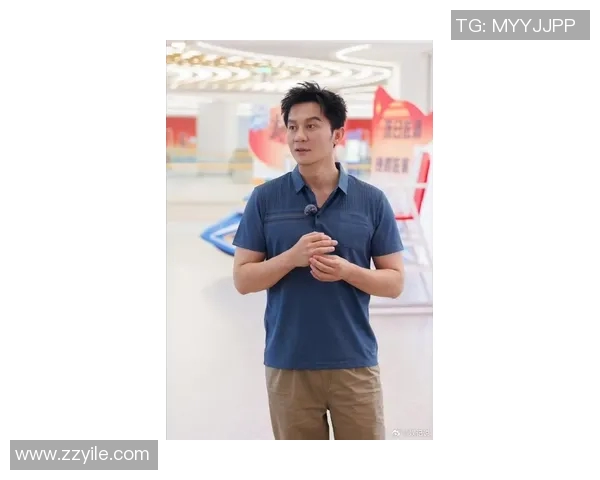 李晨在足球界的明星身份揭秘及其背后的故事分析