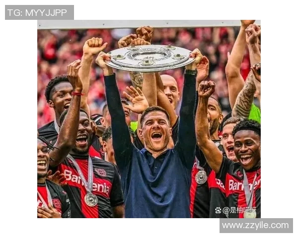 英国足球明星离队引发球迷热议新球队前景备受关注