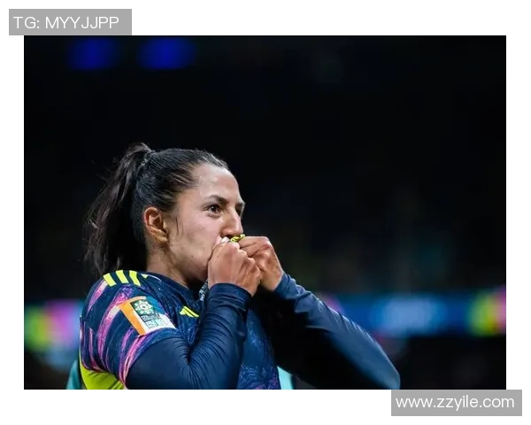 西班牙足球明星太太队的魅力与风采展现足球背后的女性力量 西班牙足球明星太太队的魅力与风采展现足球背后的女性力量